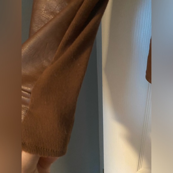 Faux leather jacket for your Fall outs and abouts🤎🍂🍁 - Picture 4 of 5